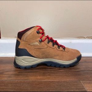 Columbia Newton Ridge Plus